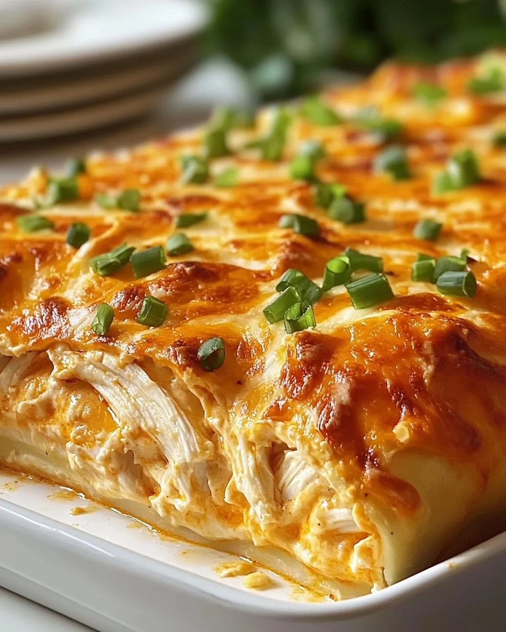 Cremiger Buffalo Hähnchen Käse Auflauf – Einfach & Lecker!